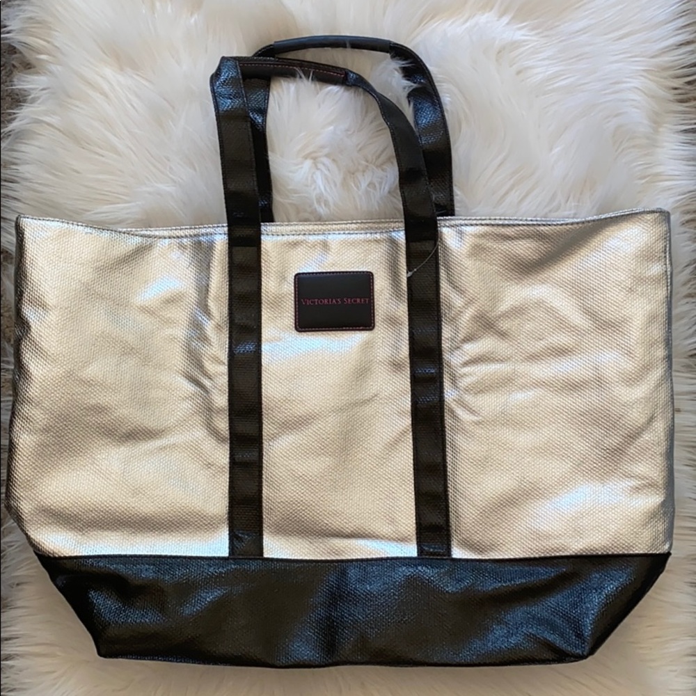 Victoria’s Secret LIMITED EDITION tote!